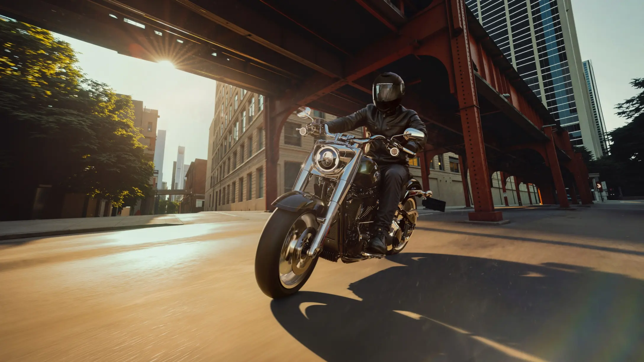 Harley-Davidson Fat Boy vs Breakout: ¿cuál moto cruiser elegir? 